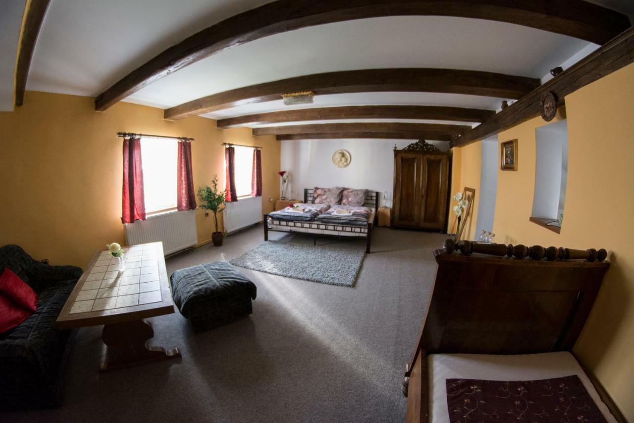 Penzion Kamenný Dvůr Vimperk Exterior foto